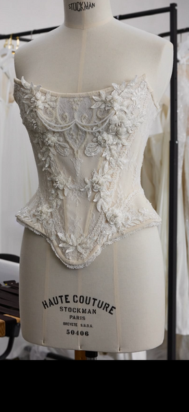 Croitoreasa cu experienta.